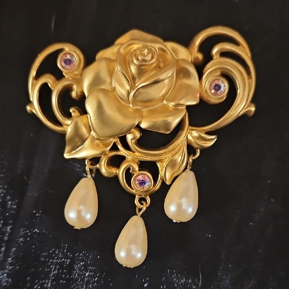 Vintage Avon brushed Gold-tone with pink rhinestones